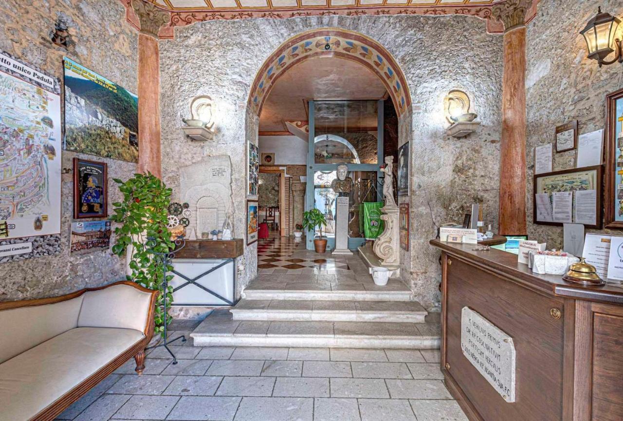 Villa Cosilinum Padula Exteriör bild